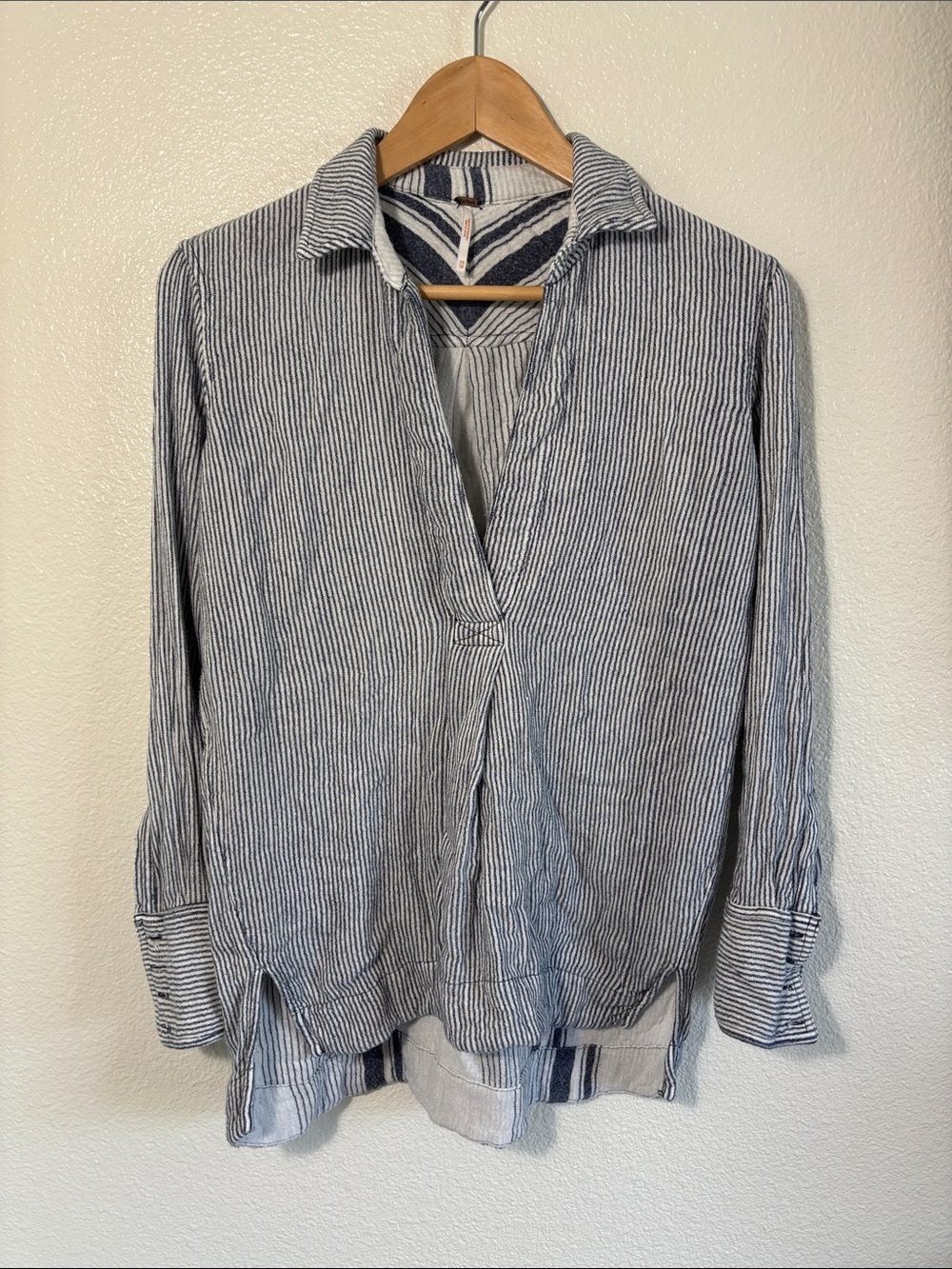 Free People V Neck Long Sleeve Striped Top High Low Hem Size XS Boho Casual